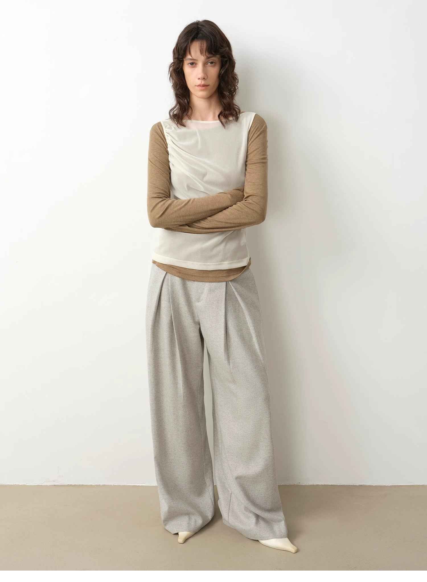 Firelady Fur City Stroll Wool Wide-Leg Pleated Trousers for women, casual and relaxed wool-blend straight-leg pants for autumn.