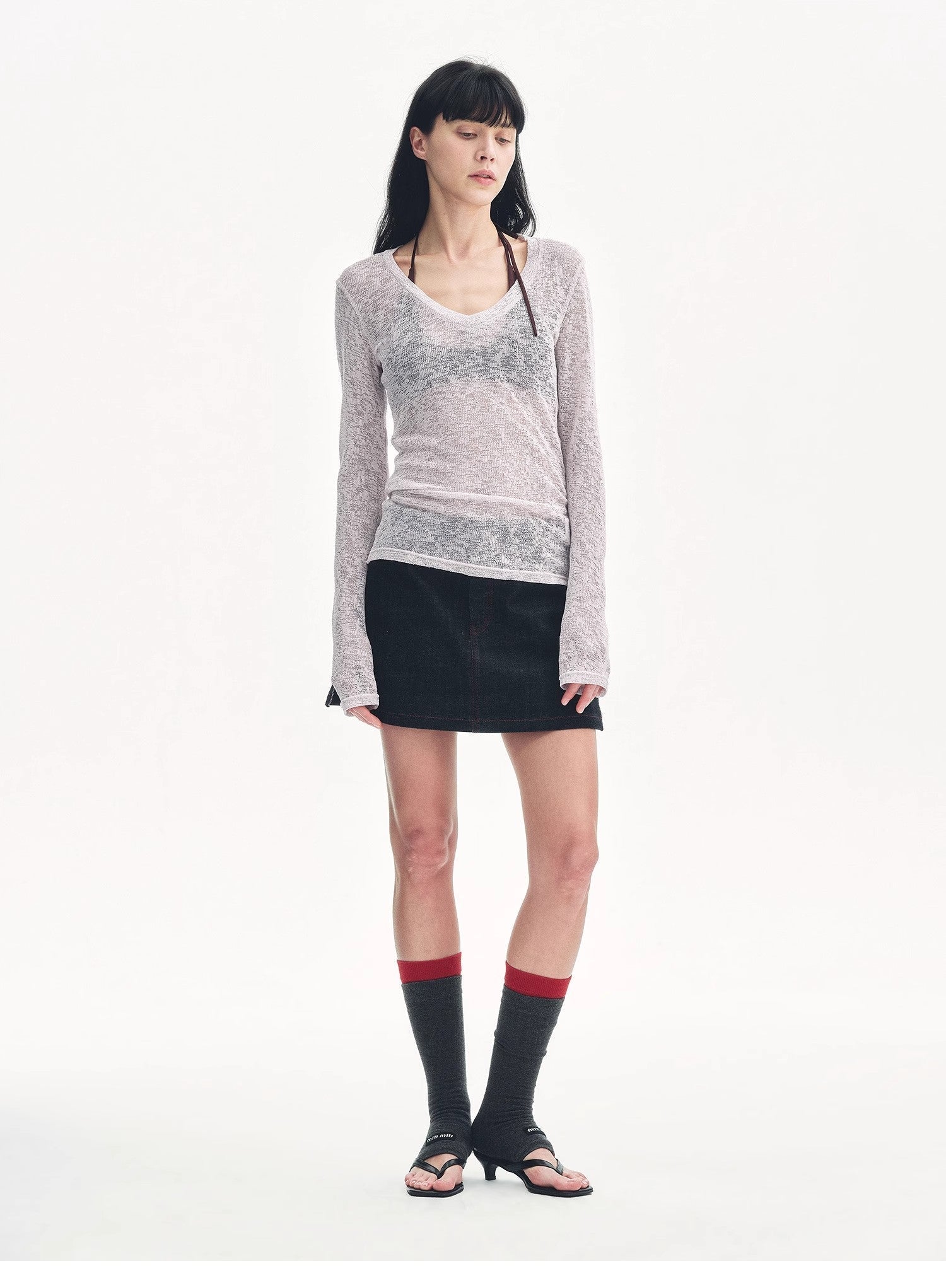 "Spring Old Dream" Loose and versatile slightly hollow V-neck straight shoulder top