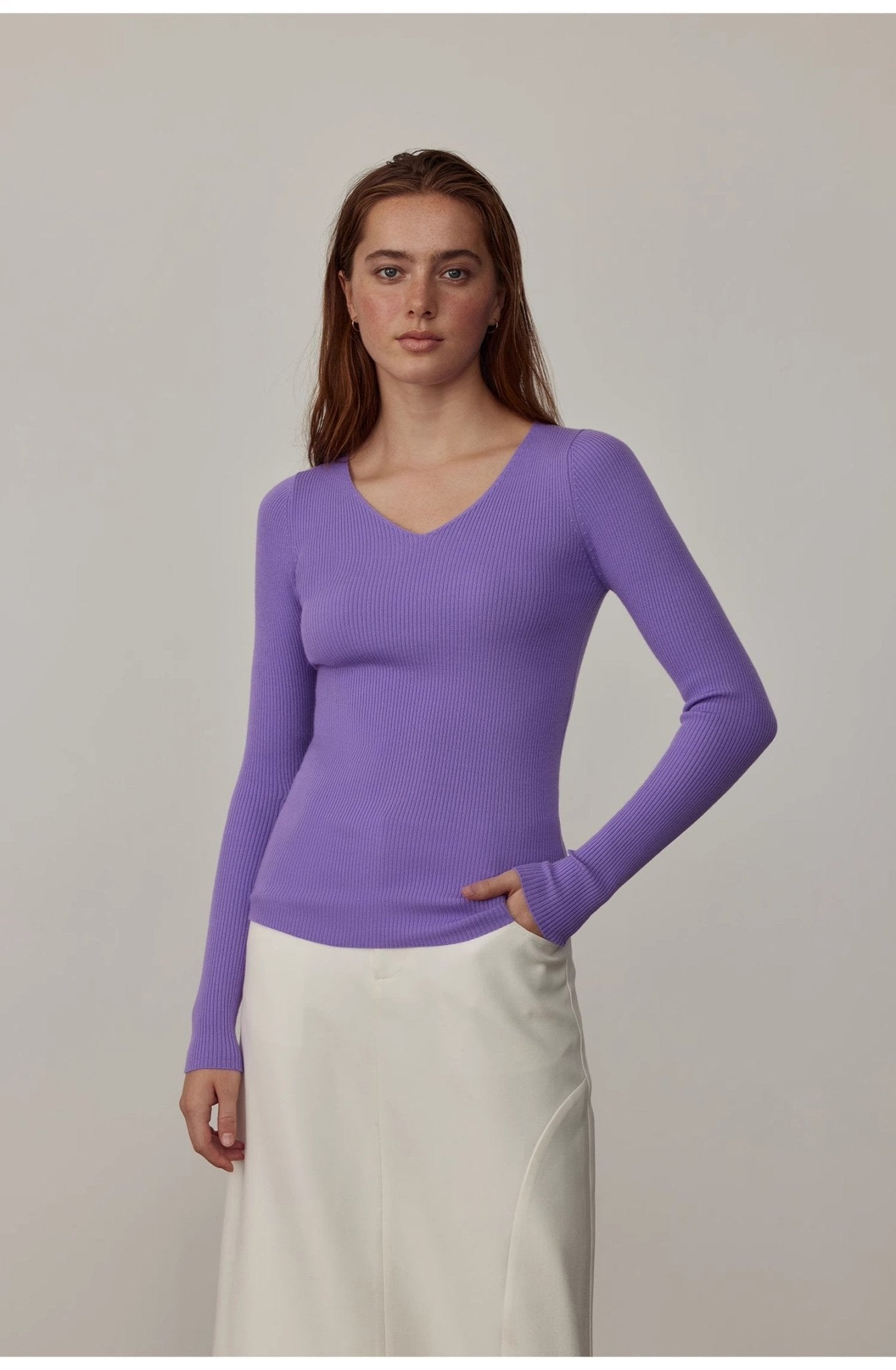 Firelady Fur Stobe women's worsted low-waisted straight skirt in neutral retro style, versatile and fashionable for various outfits.