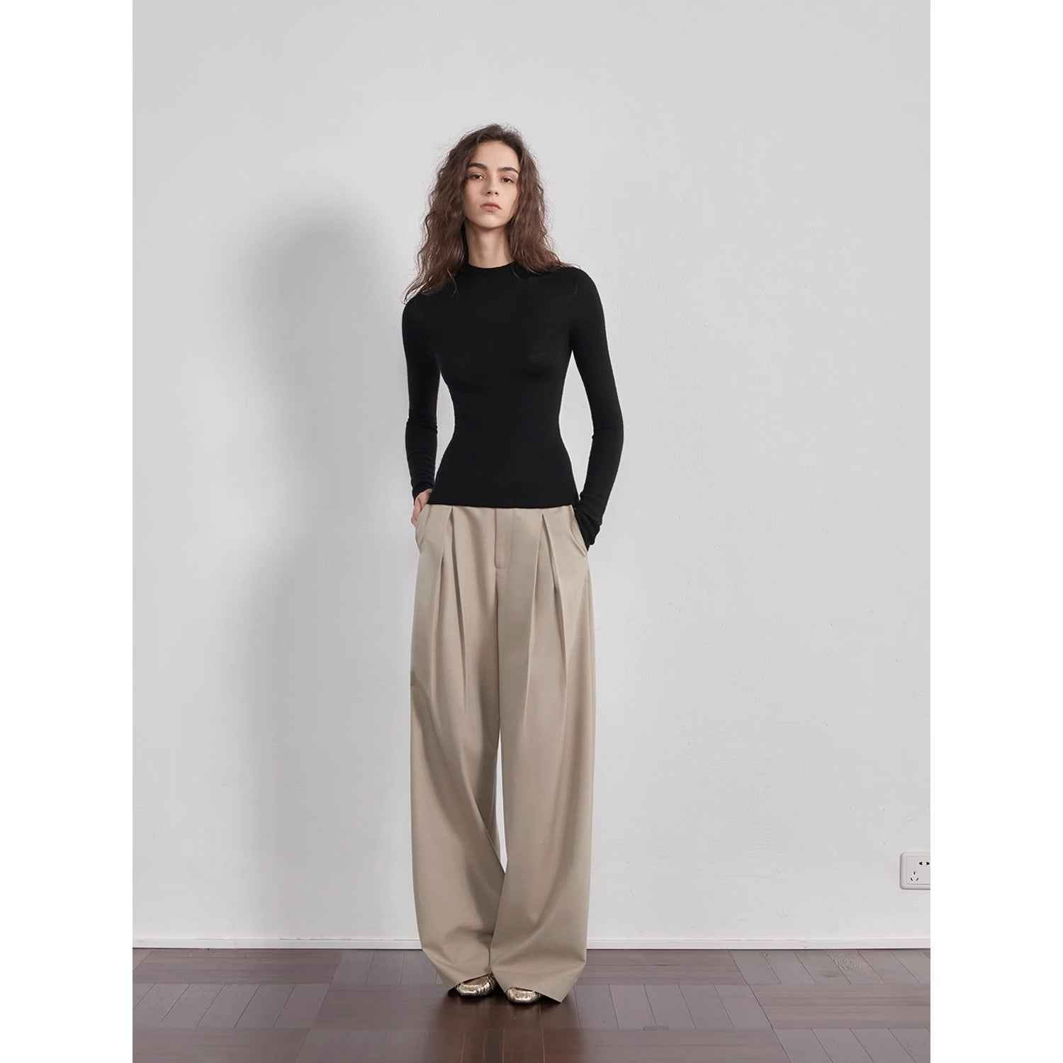 Firelady Fur wool wide-leg pleated trousers for women, loose-fitting, straight-leg casual pants with a street-style sketch design.