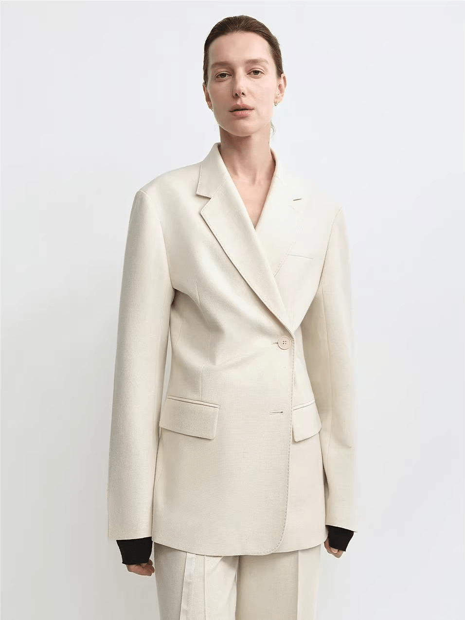 Firelady Fur women's merino wool oversized blazer and trousers set, wrinkle-resistant blazer with relaxed fit and tailored details.