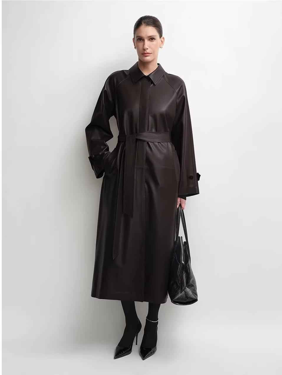 Firelady Fur women's lambskin leather A-line trench coat with raglan sleeves, stylish long leather jacket from Maison Beaumont.